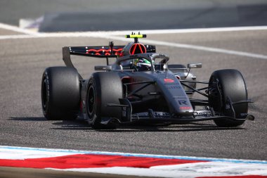(5) Gabriel Bortoleto (BRA) - Audi Revolut F1 Team - Audi AR01 - Audi during the first official pre-season testing session of the 2026 FIA Formula One World Championship at Bahrain International Circuit in Sakhir, Bahrain. The three-day test session