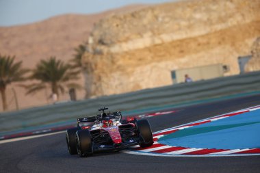 (16) Charles Leclerc (MON) - Scuderia Ferrari HP - Ferrari SF-26 - Ferrari, Bahreyn 'deki Bahreyn Uluslararası Pisti' nde düzenlenen 2026 FIA Formula 1 Dünya Şampiyonası 'nın ilk sezon öncesi resmi test oturumu sırasında Ferrari. Üç günlük test sonuçları.