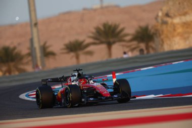 (16) Charles Leclerc (MON) - Scuderia Ferrari HP - Ferrari SF-26 - Ferrari, Bahreyn 'deki Bahreyn Uluslararası Pisti' nde düzenlenen 2026 FIA Formula 1 Dünya Şampiyonası 'nın ilk sezon öncesi resmi test oturumu sırasında Ferrari. Üç günlük test sonuçları.