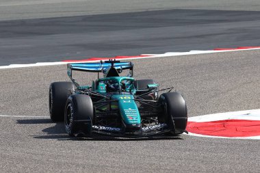 (18) Lance Stroll (CAN) - Aston Martin Aramco F1 Team - Aston Martin AMR26 - Honda, Bahreyn, Bahreyn 'de düzenlenen 2026 FIA Formula 1 Dünya Şampiyonası' nın ilk sezon öncesi resmi test oturumunda. Üç gün.