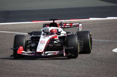(31) Esteban Ocon (FRA) - TGR Haas F1 Team - Haas VF-26 - Ferrari, Bahreyn, Bahreyn 'de düzenlenen 2026 FIA Formula 1 Dünya Şampiyonası' nın ilk sezon öncesi resmi test oturumunda. Üç günlük test oturumu