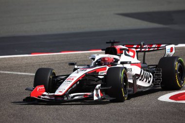(31) Esteban Ocon (FRA) - TGR Haas F1 Team - Haas VF-26 - Ferrari during the first official pre-season testing session of the 2026 FIA Formula One World Championship at Bahrain International Circuit in Sakhir, Bahrain. The three-day test session from
