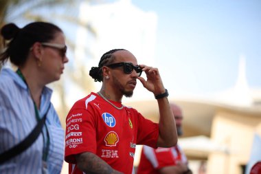 (44) Lewis Hamilton (GBR) - Scuderia Ferrari HP - Ferrari SF-26 - Ferrari, Bahreyn 'deki Bahreyn Uluslararası Pisti' nde düzenlenen 2026 FIA Formula 1 Dünya Şampiyonası 'nın ilk sezon öncesi resmi test oturumunda Ferrari. Üç günlük test değerlendirmesi.