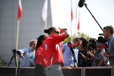 (44) Lewis Hamilton (GBR) - Scuderia Ferrari HP - Ferrari SF-26 - Ferrari, Bahreyn 'deki Bahreyn Uluslararası Pisti' nde düzenlenen 2026 FIA Formula 1 Dünya Şampiyonası 'nın ilk sezon öncesi resmi test oturumunda Ferrari. Üç günlük test değerlendirmesi.