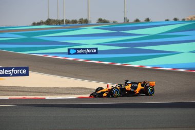 (81) Oscar Piastri (AUS) - McLaren Mastercard F1 Team - McLaren MCL40 - Mercedes, Bahreyn, Bahreyn 'de düzenlenen 2026 FIA Formula 1 Dünya Şampiyonası' nın ilk sezon öncesi resmi test oturumunda. Üç gün sonra.
