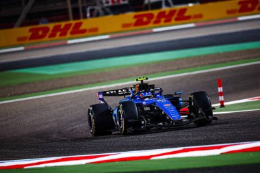 (55) Carlos Sainz Jr. (ESP) - Atlassian Williams F1 Team - Williams FW48 - Mercedes, Bahreyn, Bahreyn 'de düzenlenen 2026 FIA Formula 1 Dünya Şampiyonası' nın ilk sezon öncesi ilk resmi test oturumunda. Şey...