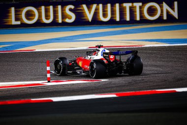 (16) Charles Leclerc (MON) - Scuderia Ferrari HP - Ferrari SF-26 - Ferrari, Bahreyn, Bahreyn 'de düzenlenen 2026 FIA Formula 1 Dünya Şampiyonası' nın ilk sezon öncesi ilk resmi test oturumunda Ferrari. Üç gün.