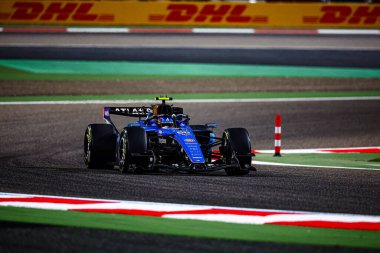(55) Carlos Sainz Jr. (ESP) - Atlassian Williams F1 Team - Williams FW48 - Mercedes, Bahreyn, Bahreyn 'de düzenlenen 2026 FIA Formula 1 Dünya Şampiyonası' nın ilk sezon öncesi ilk resmi test oturumunda. Şey...