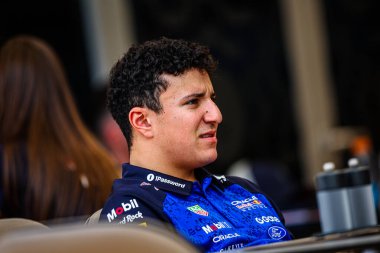 (6) Isack Hadjar (FRA) - Oracle Red Bull Racing - Red Bull RB22 - Red Bull Ford, Bahreyn, Bahreyn 'de düzenlenen 2026 FIA Formula 1 Dünya Şampiyonası' nın ilk sezon öncesi resmi test oturumunun ikinci gününde. Üç.