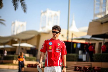 (16) Charles Leclerc (MON) - Scuderia Ferrari HP - Ferrari SF-26 - Ferrari, Bahreyn, Bahreyn 'de düzenlenen 2026 FIA Formula 1 Dünya Şampiyonası' nın ilk sezon öncesi ilk resmi test oturumunda Ferrari. Üç gün.