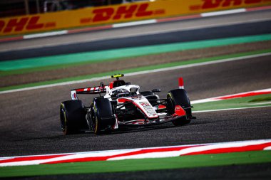 (87) Oliver Bearman (GBR) - Bahreyn, Bahreyn 'deki Bahreyn Uluslararası Pisti' nde düzenlenen 2026 FIA Formula 1 Dünya Şampiyonası 'nın sezon öncesi ilk resmi test oturumunun 2. gününde TGR Haas F1 Team. 11 Şubat 'tan itibaren üç günlük test oturumu-