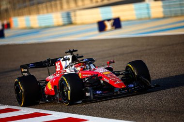 (16) Charles Leclerc (MON) - Scuderia Ferrari HP - Ferrari SF-26 - Ferrari, Bahreyn, Bahreyn 'de düzenlenen 2026 FIA Formula 1 Dünya Şampiyonası' nın ilk sezon öncesi ilk resmi test oturumunda Ferrari. Üç gün.