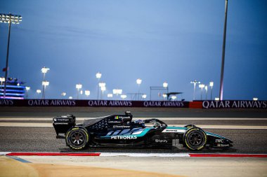 (63) - George Russell (GBR) - Mercedes-AMG PETRONAS F1 Takımı - Mercedes W17 - Mercedes E Performansı, Sakhir 'deki Bahreyn Uluslararası Pisti' nde düzenlenen 2026 FIA Formula 1 Dünya Şampiyonası 'nın ilk sezon öncesi ilk resmi test oturumunun ikinci gününde,