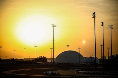 Bahreyn, Bahreyn 'deki Bahreyn Uluslararası Pisti' nde düzenlenen 2026 FIA Formula 1 Dünya Şampiyonası 'nın ilk sezon öncesi resmi test oturumunun 2. gününde gün batımı atmosferi. 11-13 Şubat 2026 tarihleri arasındaki üç günlük test oturumu