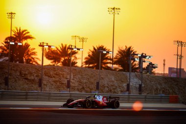 (44) Lewis Hamilton (GBR) - Scuderia Ferrari HP - Ferrari SF-26 - Ferrari, Bahreyn 'deki Bahreyn Uluslararası Pisti' nde düzenlenen 2026 FIA Formula 1 Dünya Şampiyonası 'nın ilk sezon öncesi resmi test oturumunda Ferrari. Üç gün sonra.