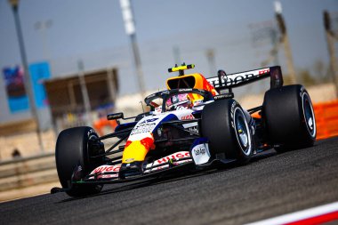 (30) Liam Lawson (NZL) - Sakhir 'deki Bahreyn Uluslararası Pisti' nde düzenlenen 2026 FIA Formula 1 Dünya Şampiyonası 'nın ilk resmi sezon öncesi oturumunda VCARB03 - Red Bull Ford,