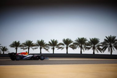 (30) Liam Lawson (NZL) - Sakhir 'deki Bahreyn Uluslararası Pisti' nde düzenlenen 2026 FIA Formula 1 Dünya Şampiyonası 'nın ilk resmi sezon öncesi oturumunda VCARB03 - Red Bull Ford,