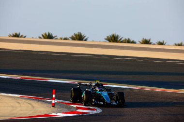 (12) Andrea Kimi Antonelli (ITA) - Mercedes-AMG PETRONAS F1 Ekibi - Mercedes W17 - Mercedes E Performansı, Bahreyn Uluslararası Pisti 'nde düzenlenen 2026 FIA Formula 1 Dünya Şampiyonası' nın 3. sezon öncesi ilk resmi test oturumunda