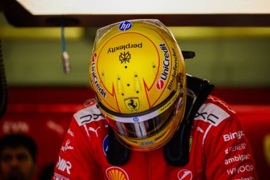 (44) Lewis Hamilton (GBR) - Scuderia Ferrari HP - Ferrari SF-26 - Ferrari, Sakhir, Bahreyn 'de düzenlenen 2026 FIA Formula 1 Dünya Şampiyonası' nın ilk sezon öncesi resmi test oturumunda Ferrari. Üç...