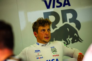 (30) Liam Lawson (NZL) - Bahreyn Uluslararası Pisti 'nde düzenlenen 2026 FIA Formula 1 Dünya Şampiyonası' nın ilk sezon öncesi resmi test oturumunda VCARB03 - Red Bull Ford