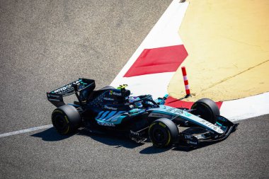 (12) Andrea Kimi Antonelli (ITA) - Mercedes-AMG PETRONAS F1 Ekibi - Mercedes W17 - Mercedes E Performansı, Bahreyn Uluslararası Sirki 'nde düzenlenen 2026 FIA Formula 1 Dünya Şampiyonası' nın ilk sezon öncesi resmi test oturumunda (Şubat 18)