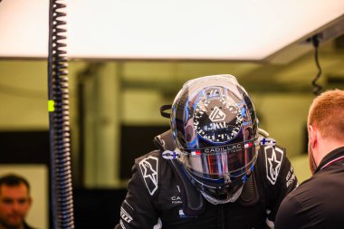 (77) Valtteri Bottas (FIN) - Cadillac Formula 1 Team - Cadillac - Ferrari, Bahreyn 'deki Bahreyn Uluslararası Pisti' nde düzenlenen 2026 FIA Formula 1 Dünya Şampiyonası 'nın ilk sezon öncesi resmi test oturumunda. Üç...