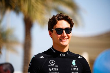 (63) - George Russell (GBR) - Mercedes-AMG PETRONAS F1 Takımı - Mercedes W17 - Mercedes E Performansı, Bahreyn Uluslararası Pisti 'nde düzenlenen 2026 FIA Formula 1 Dünya Şampiyonası' nın ilk sezon öncesi ilk resmi test oturumunda (Şubat 18)