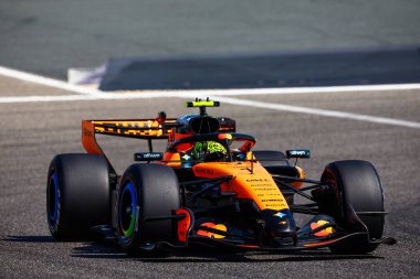 (1) Lando Norris (GBR) - McLaren Mastercard F1 Team - McLaren MCL40 - Mercedes during the day4 (Feb18) of first official pre-season testing session of the 2026 FIA Formula One World Championship at Bahrain International Circuit in Sakhir, Bahrain. Th