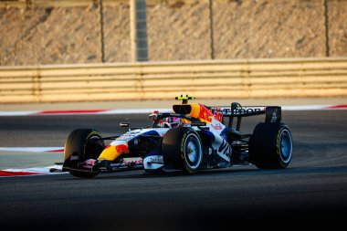 (30) Liam Lawson (NZL) - Bahreyn Uluslararası Pisti 'nde düzenlenen 2026 FIA Formula 1 Dünya Şampiyonası' nın ilk sezon öncesi resmi test oturumunda VCARB03 - Red Bull Ford