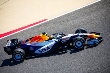 (41) Arvid Lindblad (GBR) - Bahreyn Uluslararası Pisti 'nde düzenlenen 2026 FIA Formula 1 Dünya Şampiyonası' nın ilk sezon öncesi resmi test oturumunda VCARB03 - Red Bull Ford