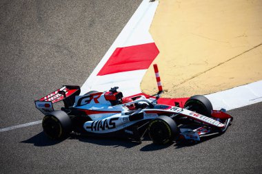 (31) Esteban Ocon (FRA) - TGR Haas F1 Team - Haas VF-26 - Ferrari, Bahreyn, Bahreyn 'de düzenlenen 2026 FIA Formula 1 Dünya Şampiyonası' nın ilk sezon öncesi resmi test oturumunda. Üç gün sonra.