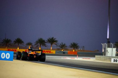 (81) Oscar Piastri (AUS) - McLaren Mastercard F1 Team - McLaren MCL40 - Mercedes, Bahreyn, Bahreyn Uluslararası Pisti 'nde düzenlenen 2026 FIA Formula 1 Dünya Şampiyonası' nın ilk sezon öncesi resmi test oturumunda (19 Şubat)