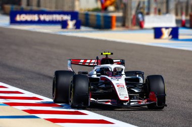 (87) Oliver Bearman (GBR) - Bahreyn, Bahreyn 'deki Bahreyn Uluslararası Pisti' nde düzenlenen 2026 FIA Formula 1 Dünya Şampiyonası 'nın ilk sezon öncesi resmi test oturumunun olduğu gün (19 Şubat) TGR Haas F1 Team. F 'den üç günlük test oturumu