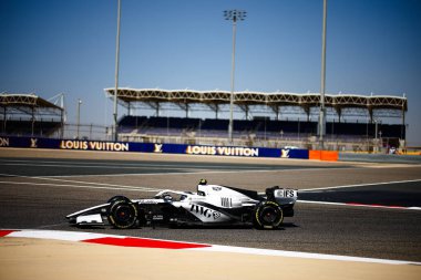 (77) Valtteri Bottas (FIN) - Cadillac Formula 1 Team - Cadillac - Ferrari, Bahreyn 'deki Bahreyn Uluslararası Pisti' nde düzenlenen 2026 FIA Formula 1 Dünya Şampiyonası 'nın ilk sezon öncesi resmi test oturumunda (19 Şubat). Şey...