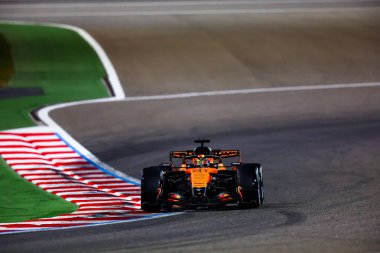 (81) Oscar Piastri (AUS) - McLaren Mastercard F1 Team - McLaren MCL40 - Mercedes, Bahreyn, Bahreyn Uluslararası Pisti 'nde düzenlenen 2026 FIA Formula 1 Dünya Şampiyonası' nın ilk sezon öncesi resmi test oturumunda (19 Şubat)
