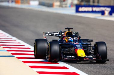 (3) Max Verstappen (NED) - Oracle Red Bull Racing - Red Bull RB22 - Red Bull Ford 2026 FIA Formula 1 Dünya Şampiyonası 'nın ilk resmi sezon öncesi oturumu sırasında Bahreyn, Bahra Uluslararası Pisti' nde gerçekleştirildi.