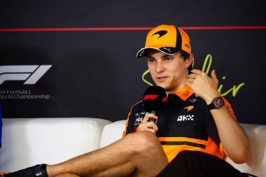 (81) Oscar Piastri (AUS) - McLaren Mastercard F1 Team - McLaren MCL40 - Mercedes during the day6 (Feb 20th) of first official pre-season testing session of the 2026 FIA Formula One World Championship at Bahrain International Circuit in Sakhir, Bahrai