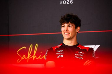(87) Oliver Bearman (GBR) - Bahreyn, Bahreyn 'deki Bahreyn Uluslararası Pisti' nde düzenlenen 2026 FIA Formula 1 Dünya Şampiyonası 'nın ilk sezon öncesi resmi test oturumunun 6 Şubat tarihindeki TGR Haas F1 takımı. F 'den üç günlük test oturumu