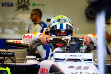 (41) Arvid Lindblad (GBR) - Bahreyn International Circ 'te düzenlenen 2026 FIA Formula 1 Dünya Şampiyonası' nın ilk resmi sezon öncesi oturumunda VCARB03 - Red Bull Ford