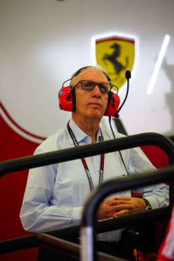Piero Ferrari (ITA) Bahreyn 'deki Bahreyn Uluslararası Pisti' nde düzenlenen 2026 FIA Formula 1 Dünya Şampiyonası 'nın ilk sezon öncesi resmi test oturumunun 6 Şubat' ında Scuderia Box 'un içindeki başkan yardımcısı Ferrari SpA. Üç...