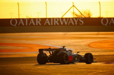 (5) Gabriel Bortoleto (BRA) - Audi Revolut F1 Team - Audi AR01 - Audi Audi, Bahreyn 'deki Bahreyn Uluslararası Pisti' nde düzenlenen 2026 FIA Formula 1 Dünya Şampiyonası 'nın ilk sezon öncesi ilk resmi test oturumunda yer aldı. Üç...