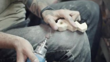 Ahşap. Kılavuz oyuculu ahşap bir çalışma şekli ve tasarımı