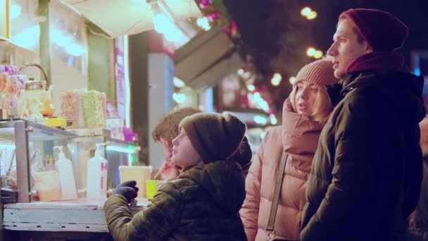 Kiev Ukraine Janvier 2021 Vacances Noël Podyl Les Gens Regardent — Video