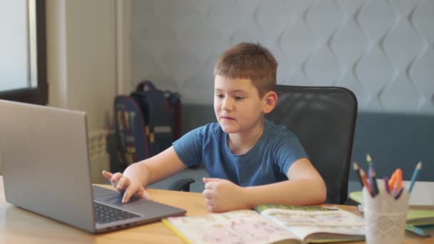 Ritorno a scuola, Apprendimento online, lezione a distanza, istruzione a casa, tecnologia per scolaro, conferenza d'affari. — Video Stock