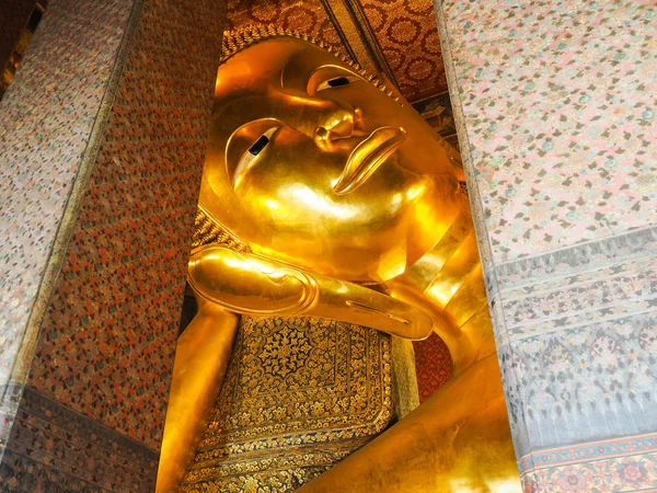 Wat Pho, Tayland altın yatan Buda heykeli