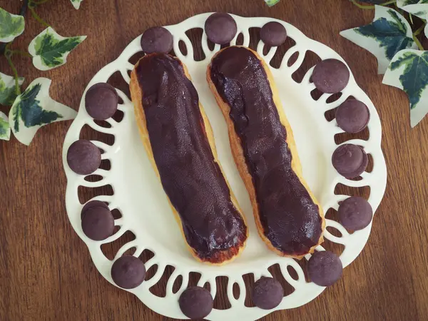 신선한 수 제 초콜릿 Eclairs — 스톡 사진