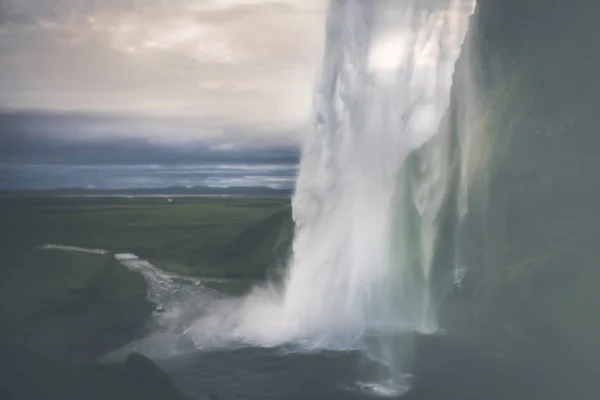 Detrás de la cascada — Foto de Stock