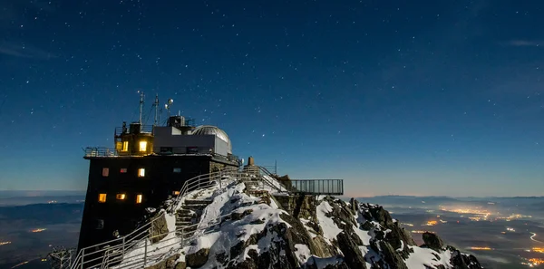 Lomnicky Spitze in der Nacht — Stockfoto