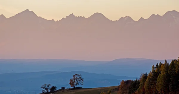 Panorama de montañas —  Fotos de Stock