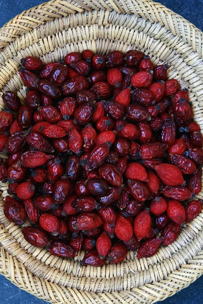 Dried rosehips in a scuttle — Stock Photo, Image